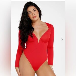 New With Tags ❤️‍🔥❤️‍🔥 red bodysuit. No bra needed!